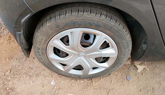 2022 Tata ALTROZ XM PLUS PETROL, Petrol, Manual, 20,303 km, tyre