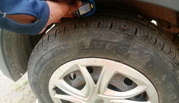 2018 Mahindra KUV 100 NXT K4+ P 6 STR, Petrol, Manual, 42,429 km, tyre