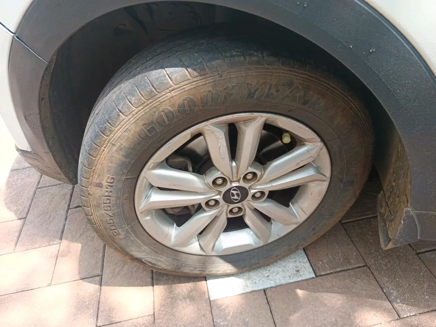 2015 Hyundai Creta SX PLUS 1.6 PETROL, Petrol, Manual, 62,189 km, tyre