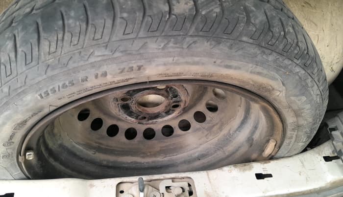 2012 Maruti Wagon R 1.0 LXI, CNG, Manual, 1,10,089 km, tyre