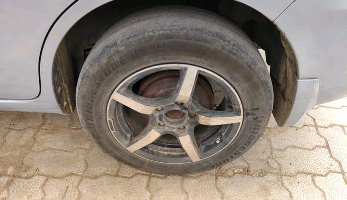 2012 Maruti Ertiga ZDI, Diesel, Manual, 1,85,113 km, tyre
