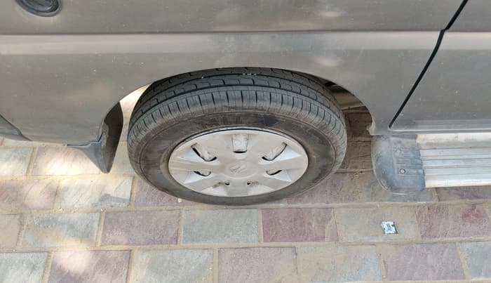 2013 Maruti Eeco 5 STR WITH A/C+HTR, Petrol, Manual, 92,456 km, tyre