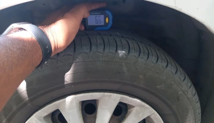 2016 Maruti Swift Dzire VDI, Diesel, Manual, 99,257 km, tyre