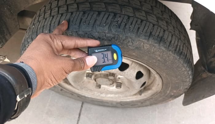 2015 Tata Indica EV2 LS, Diesel, Manual, 1,23,271 km, tyre