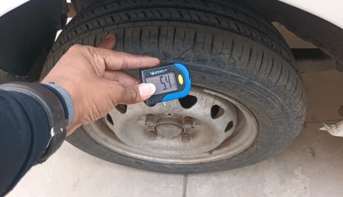 2015 Tata Indica EV2 LS, Diesel, Manual, 1,23,271 km, tyre