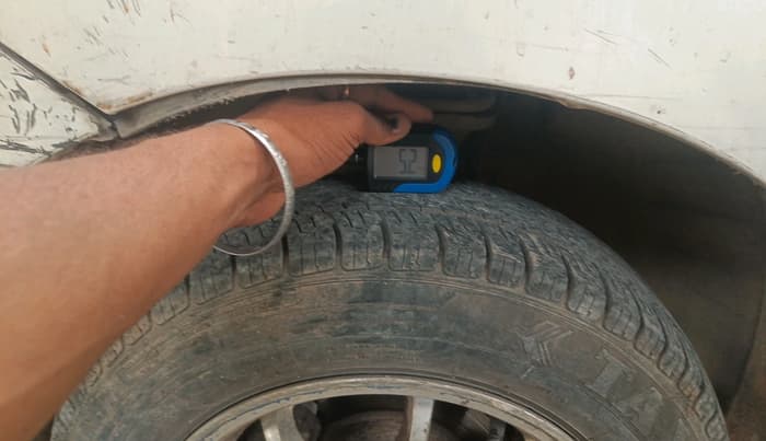 2011 Maruti Wagon R 1.0 LXI CNG, CNG, Manual, 1,34,010 km, tyre