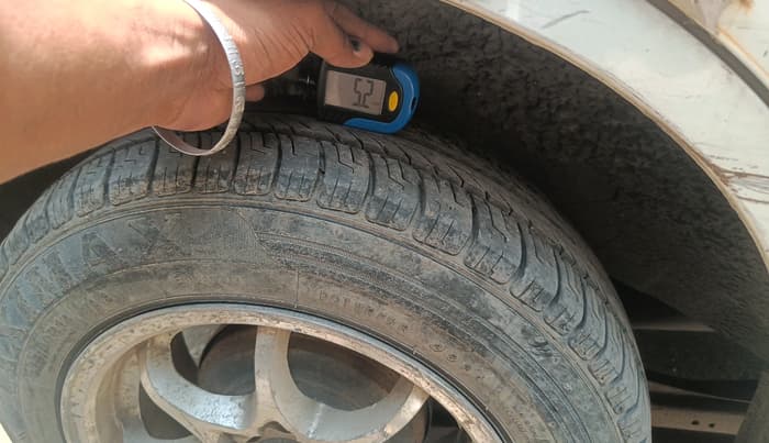 2011 Maruti Wagon R 1.0 LXI CNG, CNG, Manual, 1,34,010 km, tyre