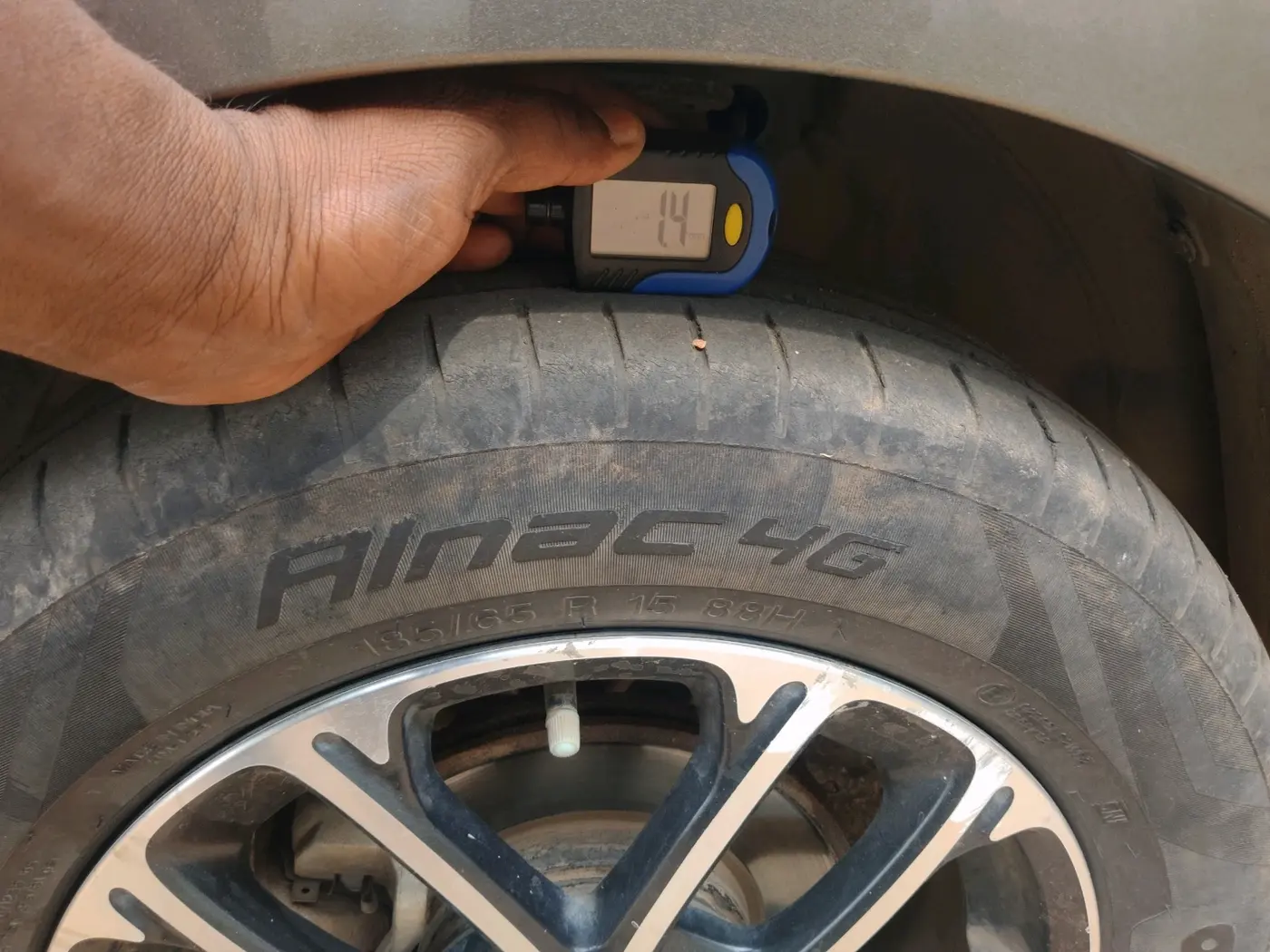 2022 Maruti Swift ZXI PLUS AMT, Petrol, Automatic, 49,784 km, tyre