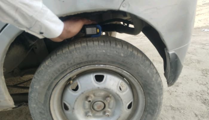 2011 Maruti Alto K10 LXI, CNG, Manual, 1,08,033 km, tyre