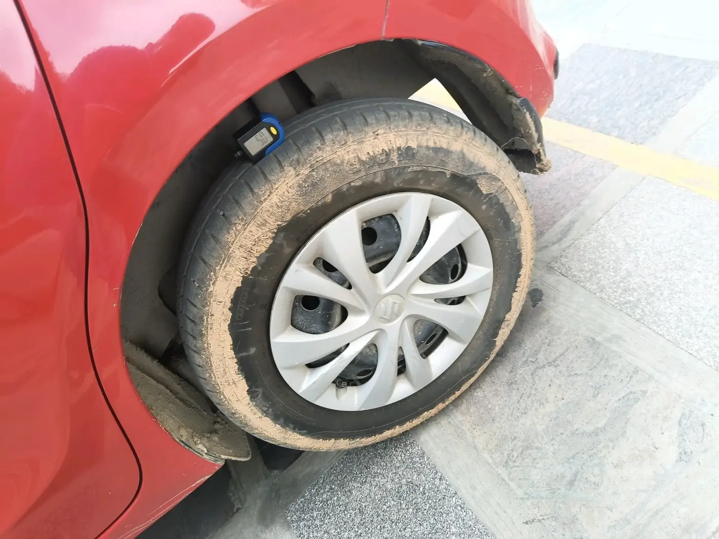 2018 Maruti Swift VXI, Petrol, Manual, 18,025 km, tyre