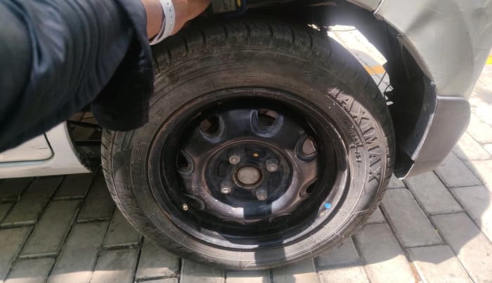 2015 Maruti Alto K10 VXI, Petrol, Manual, 1,25,663 km, tyre