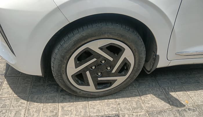2023 Hyundai AURA S 1.2, Petrol, Manual, 14,151 km, tyre