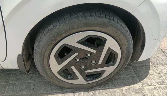 2023 Hyundai AURA S 1.2, Petrol, Manual, 14,151 km, tyre