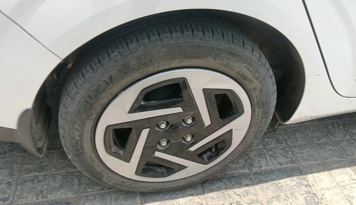 2023 Hyundai AURA S 1.2, Petrol, Manual, 14,151 km, tyre