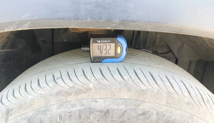 2019 Maruti Vitara Brezza VDI, Diesel, Manual, 1,69,315 km, tyre
