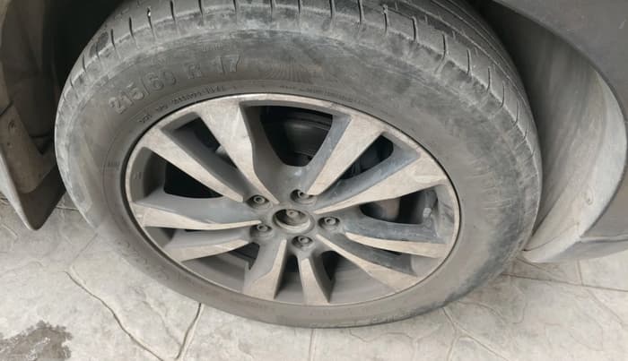 2019 Nissan Kicks XV PREMIUM DIESEL, Diesel, Manual, 1,27,674 km, tyre