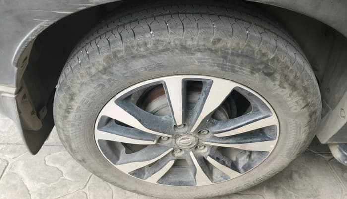 2019 Nissan Kicks XV PREMIUM DIESEL, Diesel, Manual, 1,27,674 km, tyre