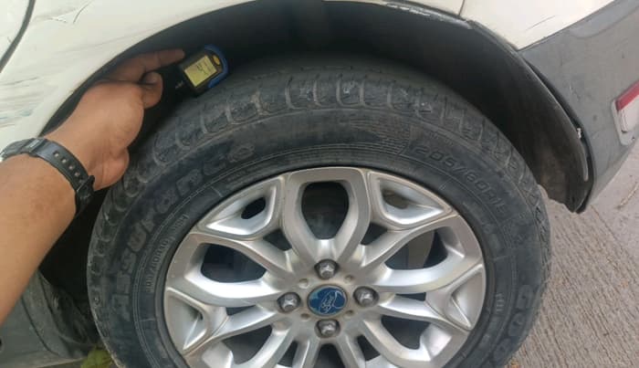 2013 Ford Ecosport TITANIUM 1.5L DIESEL, Diesel, Manual, 1,84,591 km, tyre