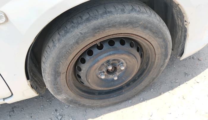 2017 Honda Amaze 1.5L I-DTEC E OPT, Diesel, Manual, 1,65,286 km, tyre