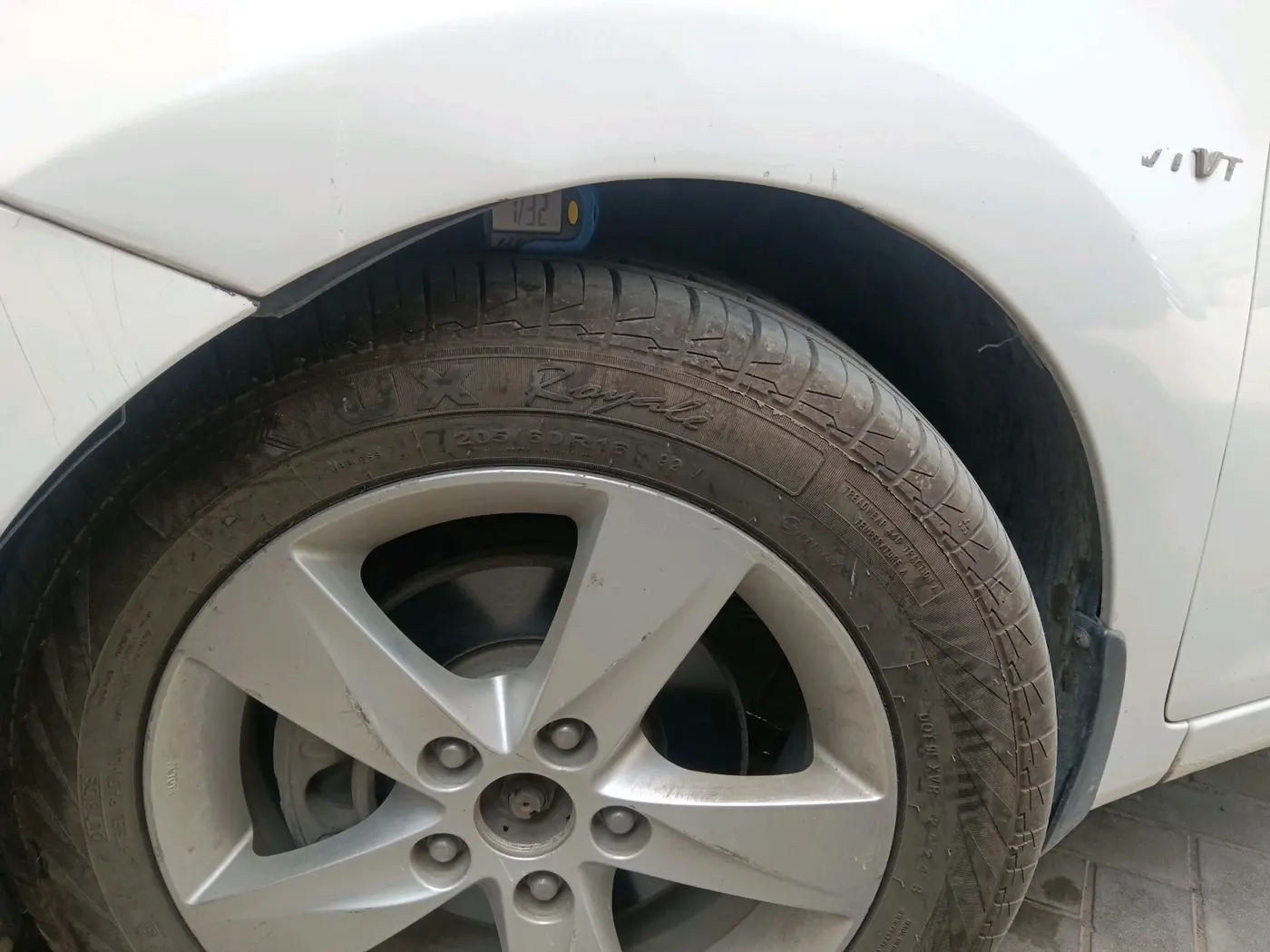 2013 Hyundai New Elantra 1.8 SX MT VTVT, Petrol, Manual, 1,28,213 km, tyre