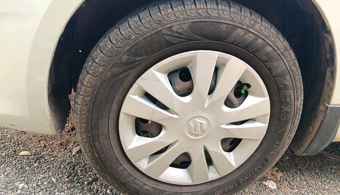 2014 Maruti Swift Dzire VDI, Diesel, Manual, 1,14,465 km, tyre