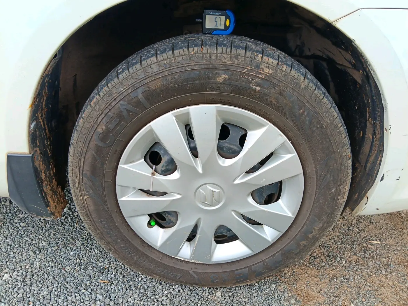2014 Maruti Swift Dzire VDI, Diesel, Manual, 1,14,465 km, tyre
