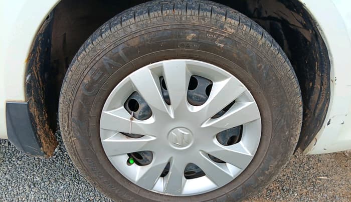 2014 Maruti Swift Dzire VDI, Diesel, Manual, 1,14,465 km, tyre