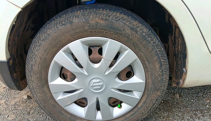 2014 Maruti Swift Dzire VDI, Diesel, Manual, 1,14,465 km, tyre