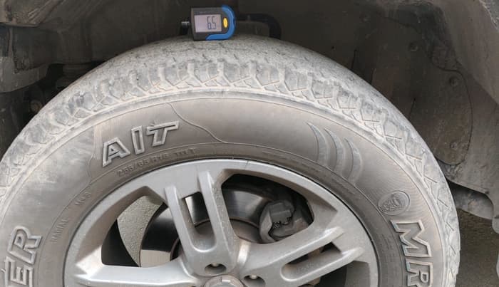 2022 Mahindra Thar LX PETROL HT 4WD AT, Petrol, Automatic, 39,495 km, tyre