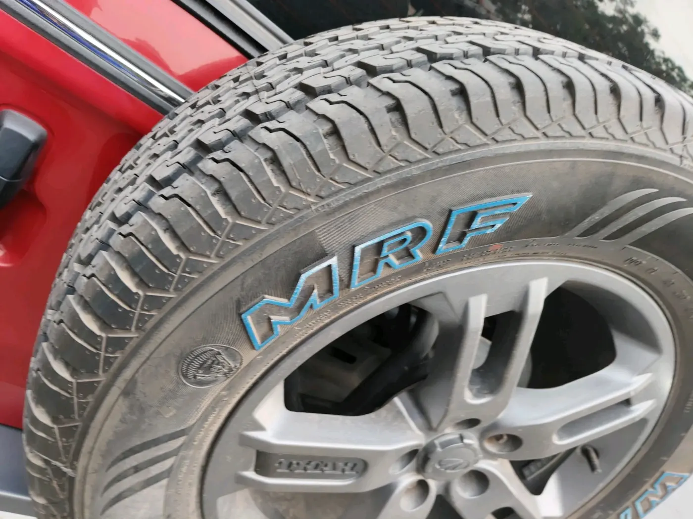 2022 Mahindra Thar LX PETROL HT 4WD AT, Petrol, Automatic, 39,495 km, tyre