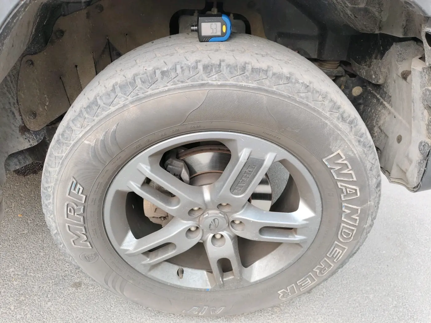 2022 Mahindra Thar LX PETROL HT 4WD AT, Petrol, Automatic, 39,495 km, tyre