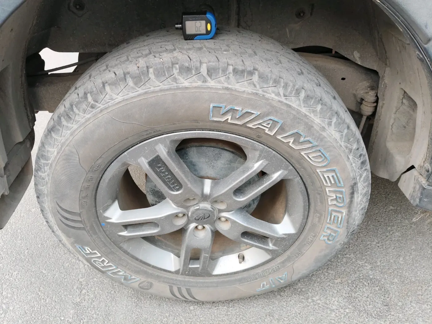 2022 Mahindra Thar LX PETROL HT 4WD AT, Petrol, Automatic, 39,495 km, tyre