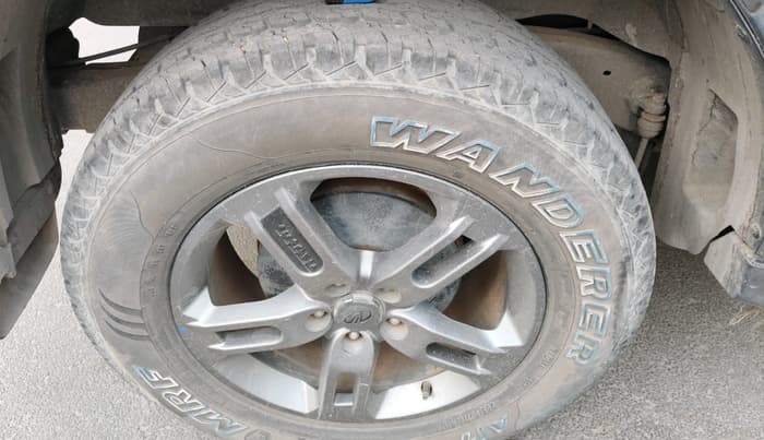 2022 Mahindra Thar LX PETROL HT 4WD AT, Petrol, Automatic, 39,495 km, tyre