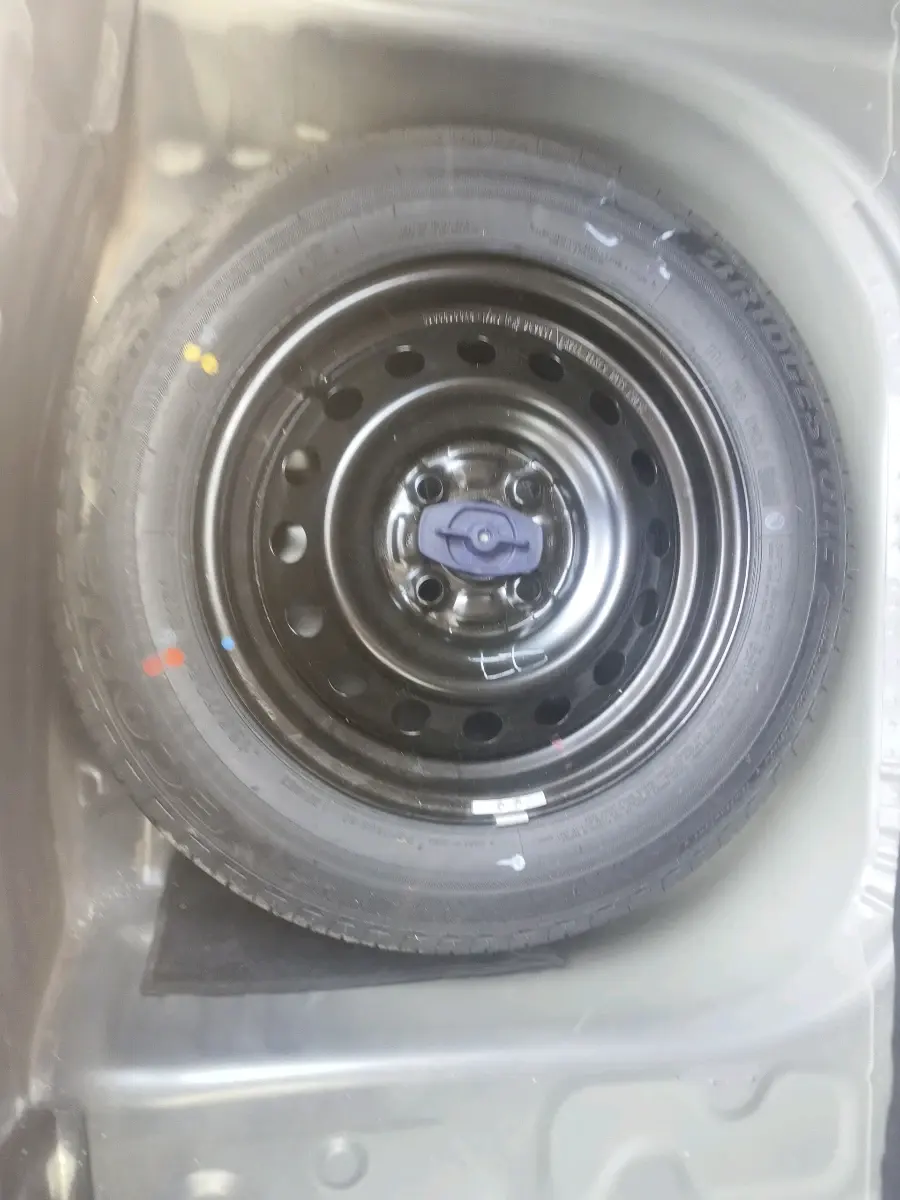 2025 Maruti Celerio ZXI, Petrol, Manual, 6,208 km, tyre