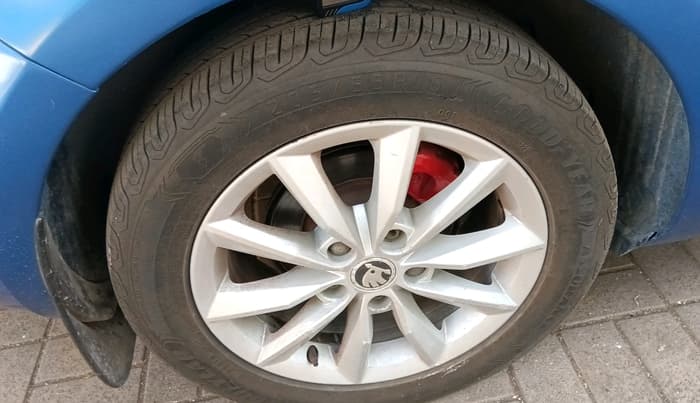 2014 Skoda Octavia AMBITION 1.4 TSI, Petrol, Manual, 45,620 km, tyre