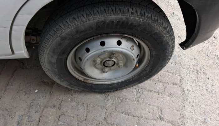2011 Maruti Alto LXI, Petrol, Manual, 71,605 km, tyre