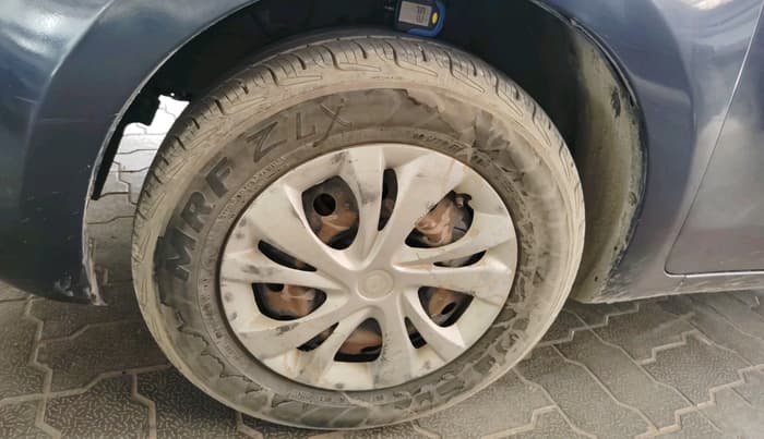 2019 Maruti Swift VXI, Petrol, Manual, 1,46,785 km, tyre