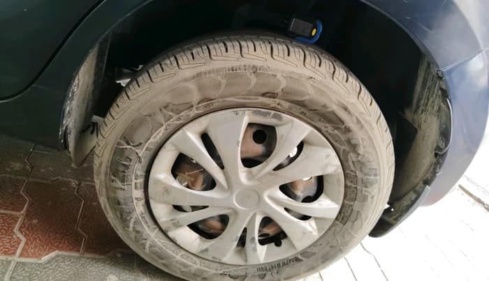 2019 Maruti Swift VXI, Petrol, Manual, 1,46,785 km, tyre