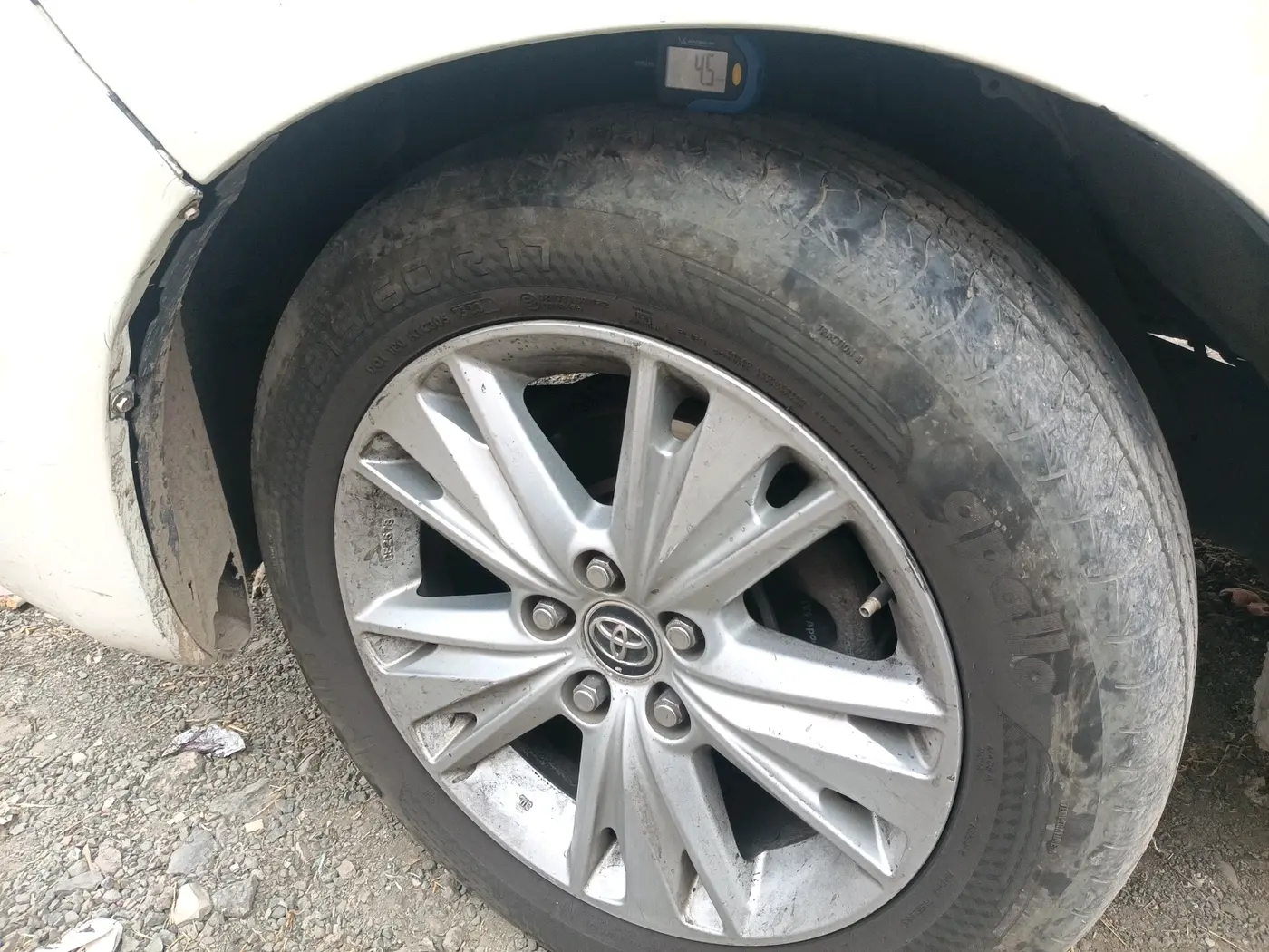 2018 Toyota Innova Crysta 2.4 ZX 7 STR, Diesel, Manual, 1,62,046 km, tyre