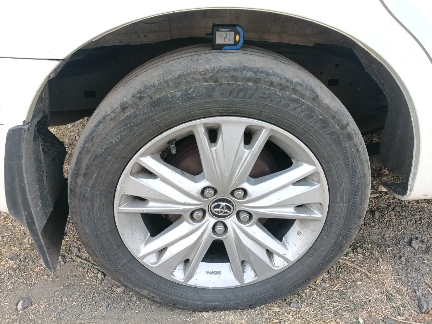 2018 Toyota Innova Crysta 2.4 ZX 7 STR, Diesel, Manual, 1,62,046 km, tyre