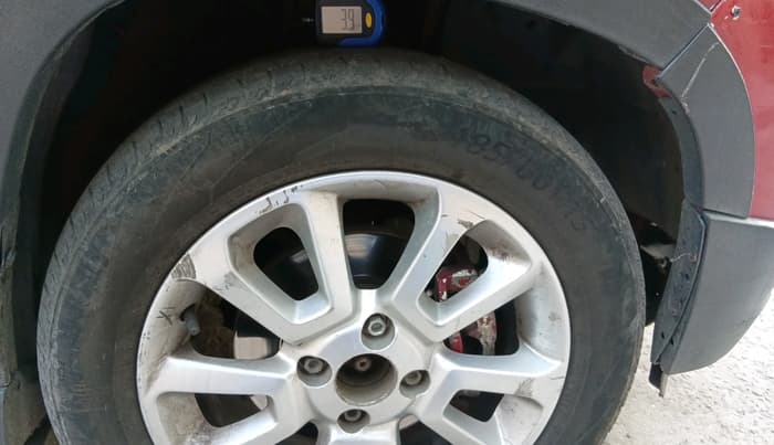 2017 Mahindra Kuv100 K8 D 6 STR, Diesel, Manual, 79,709 km, tyre