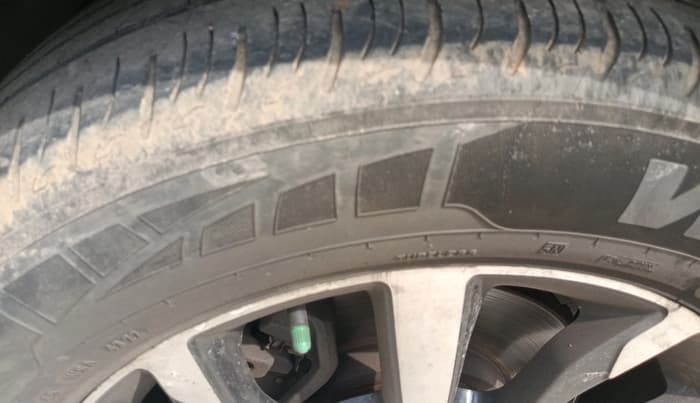 2012 Mahindra XUV500 W6, Diesel, Manual, 1,45,062 km, tyre