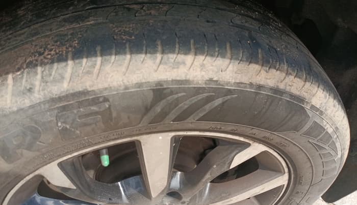 2012 Mahindra XUV500 W6, Diesel, Manual, 1,45,062 km, tyre