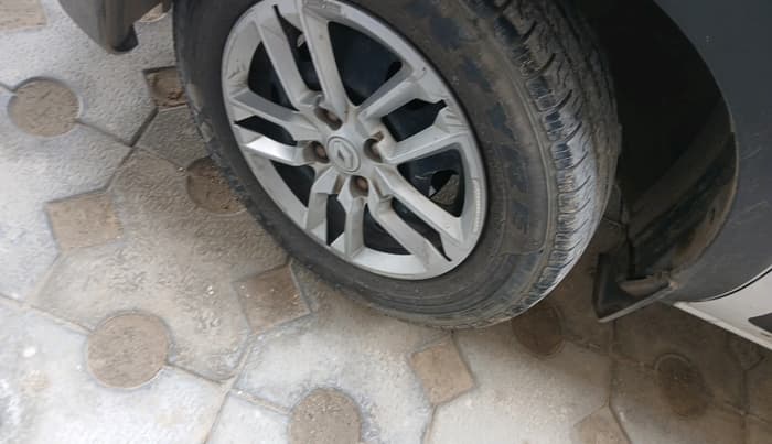 2021 Renault TRIBER RXL MT, Petrol, Manual, 78,065 km, tyre