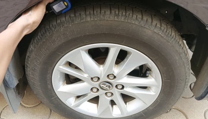 2019 Toyota Innova Crysta 2.4 VX 8 STR, Diesel, Manual, 78,727 km, tyre