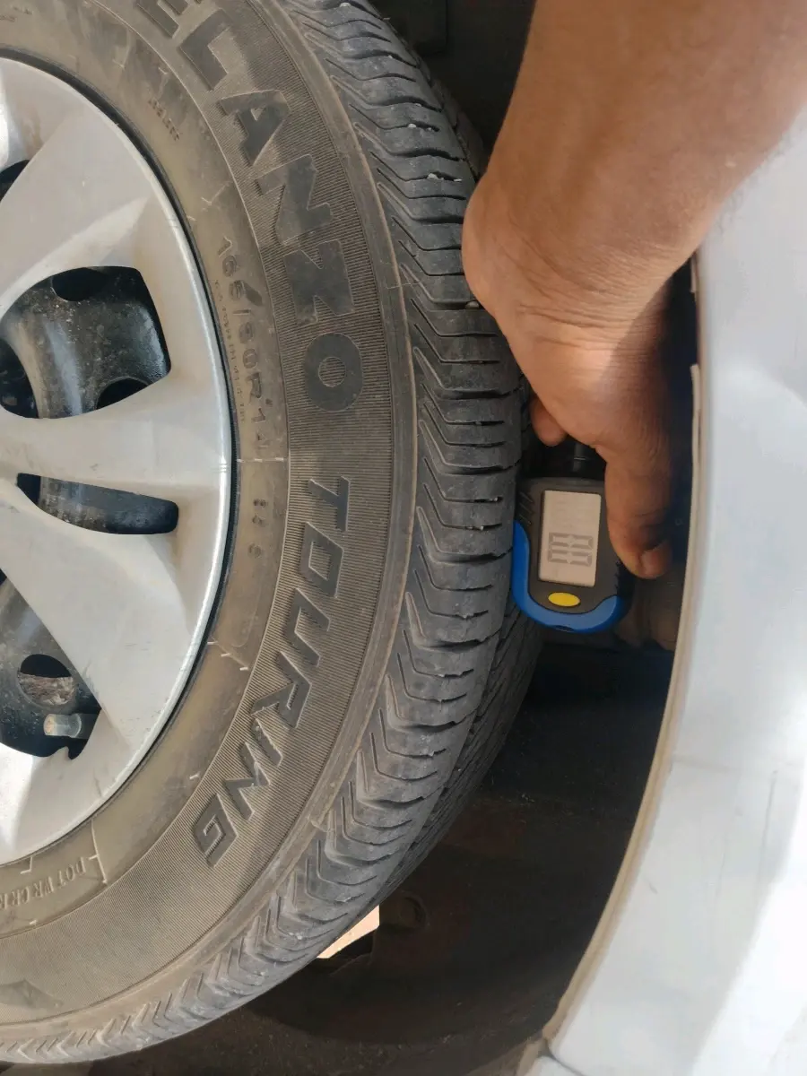 2012 Maruti Ritz VXI, Petrol, Manual, 88,784 km, tyre