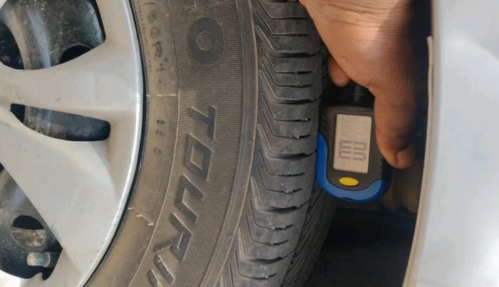 2012 Maruti Ritz VXI, Petrol, Manual, 88,784 km, tyre