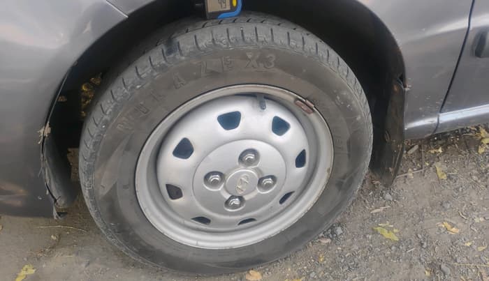 2011 Hyundai Santro Xing GL, Petrol, Manual, 56,814 km, tyre