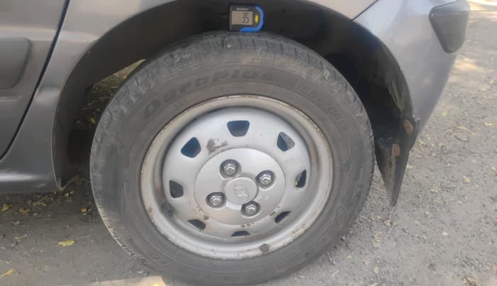2011 Hyundai Santro Xing GL, Petrol, Manual, 56,814 km, tyre