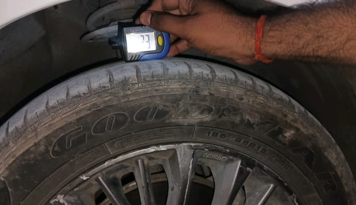 2019 Maruti Ertiga ZXI+ SHVS, CNG, Manual, 70,713 km, tyre
